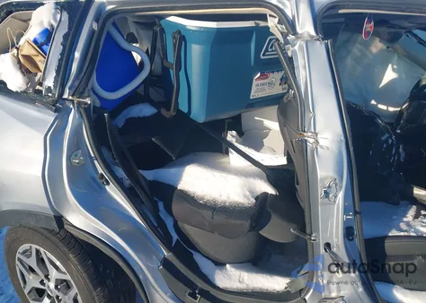 2022 Subaru Forester Premium z USA, uszkodzony, nr VIN JF2SKAEC9NH477144